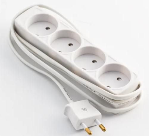 Microconnect Steckdosenleiste – 4× Typ K, 1,5 m, ohne Schalter, Weiss