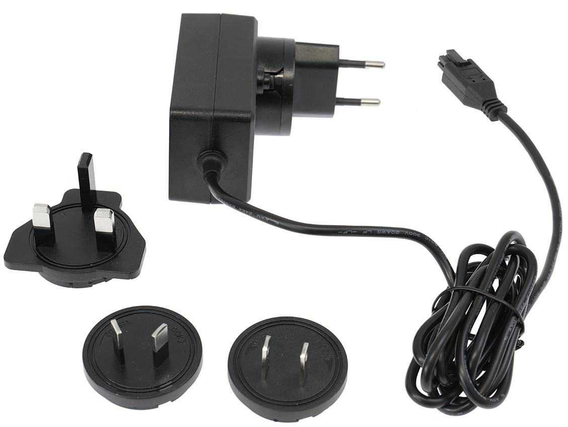 Brodit Ladekabel Netzteil 15 W – 6-Pin Molex-Stecker – EU/US/UK/AU-Adapter inkl., 220 V