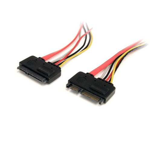 StarTech.com SATA-Verlängerungskabel 22-polig zu 7-polig+15-polig – 6 Gbit/s, 0,35 m, Rot, für SATA-Geräte