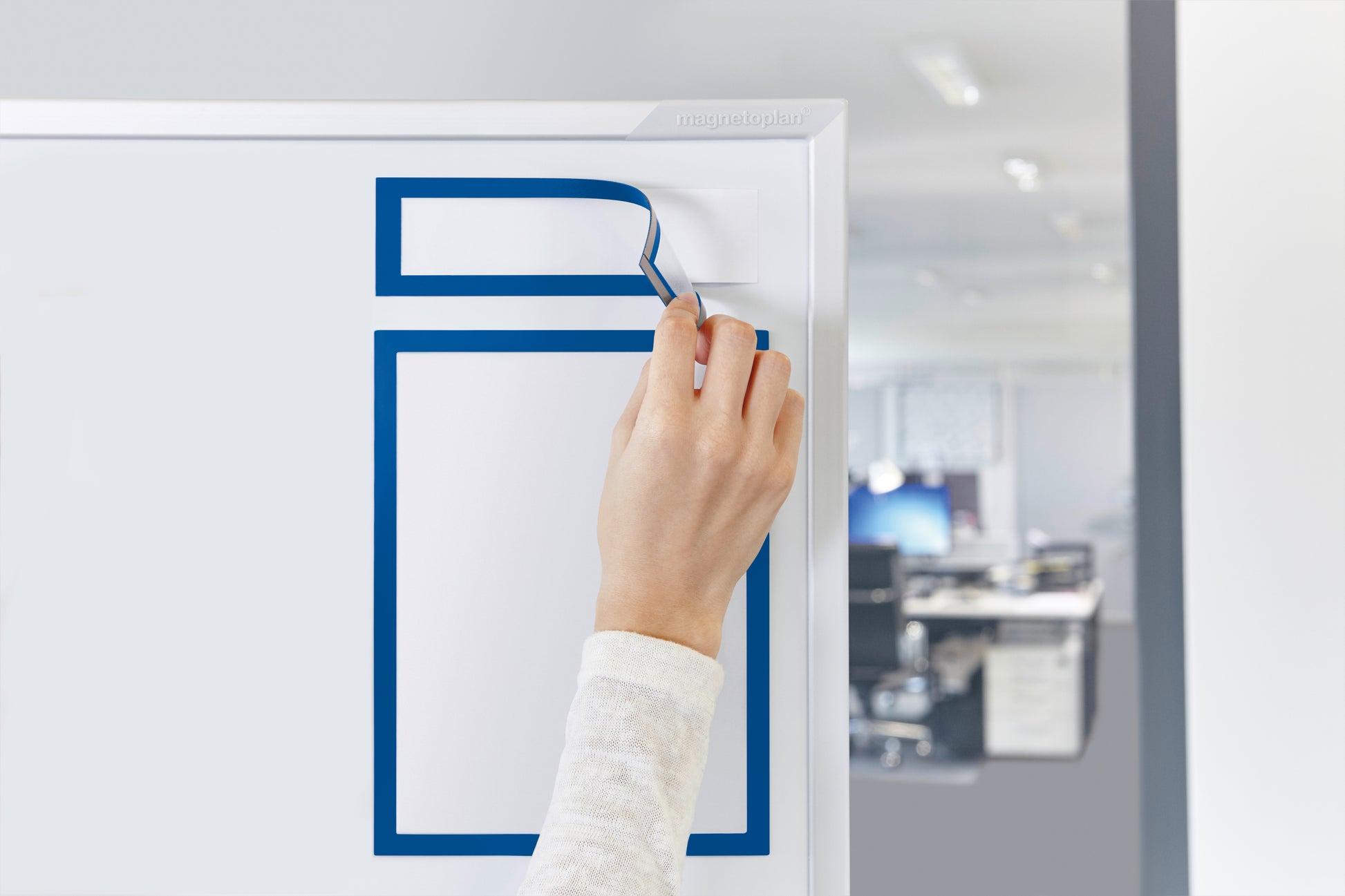 Magnetoplan Magnetischer Plakatrahmen magnetofix TOPSIGN – für A5 quer, A4 hoch – 5 Stk. – blau – 232×52 mm