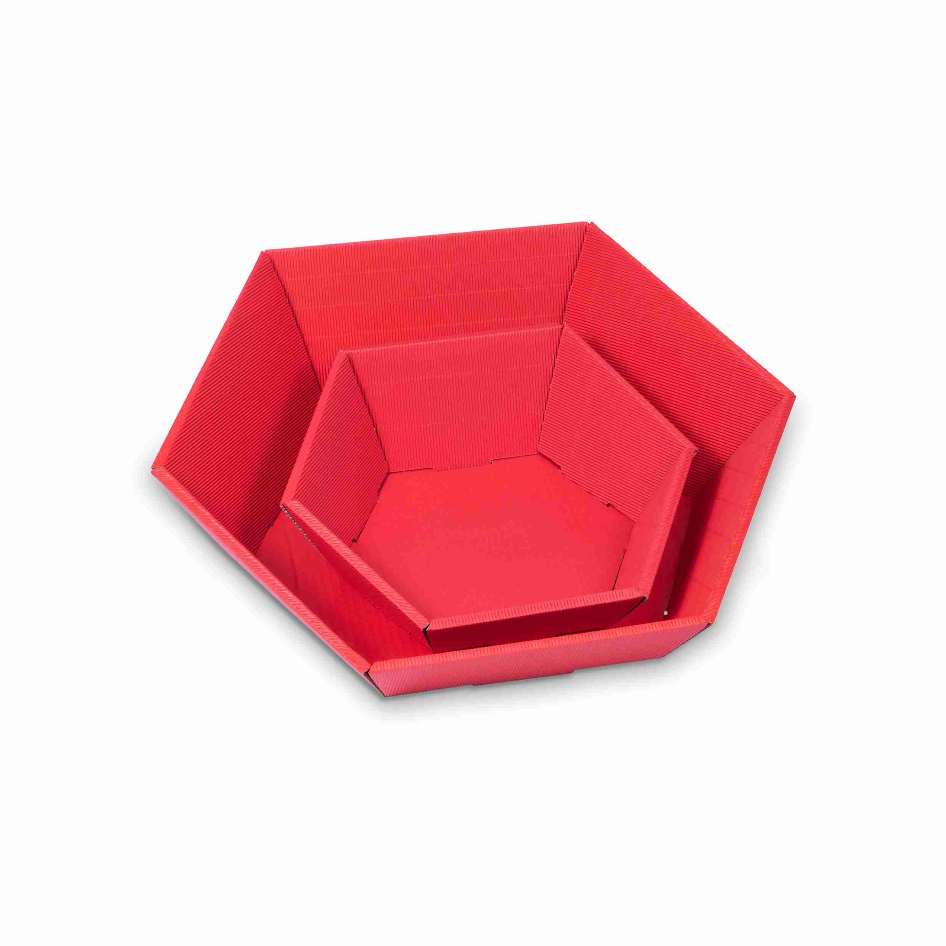Sechseckiger Geschenkkorb, Wellpappe, offene Welle, rot – Innenmass 290 × 60 × 270 mm – 1 Palette (800 Stk.)