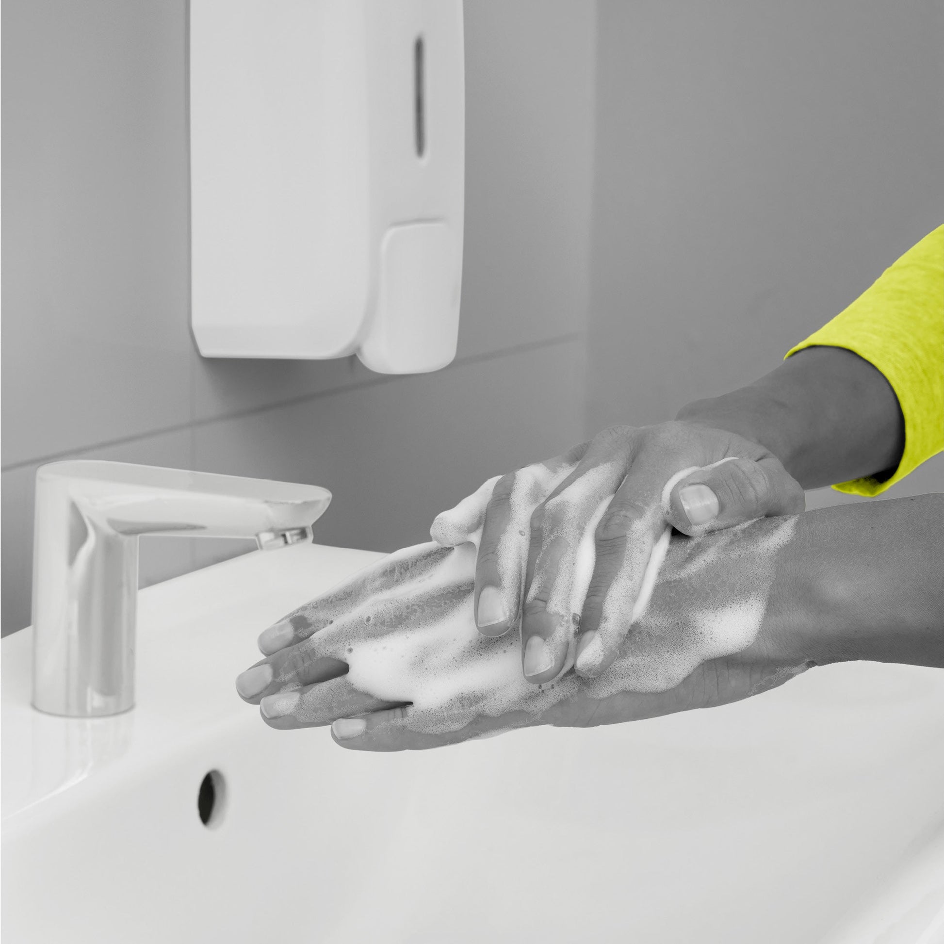 Clear+ Schaumseife – Zitrusduft – Nachfüllbeutel – für Schaumseifenspender 1 l – 4 × 1 l