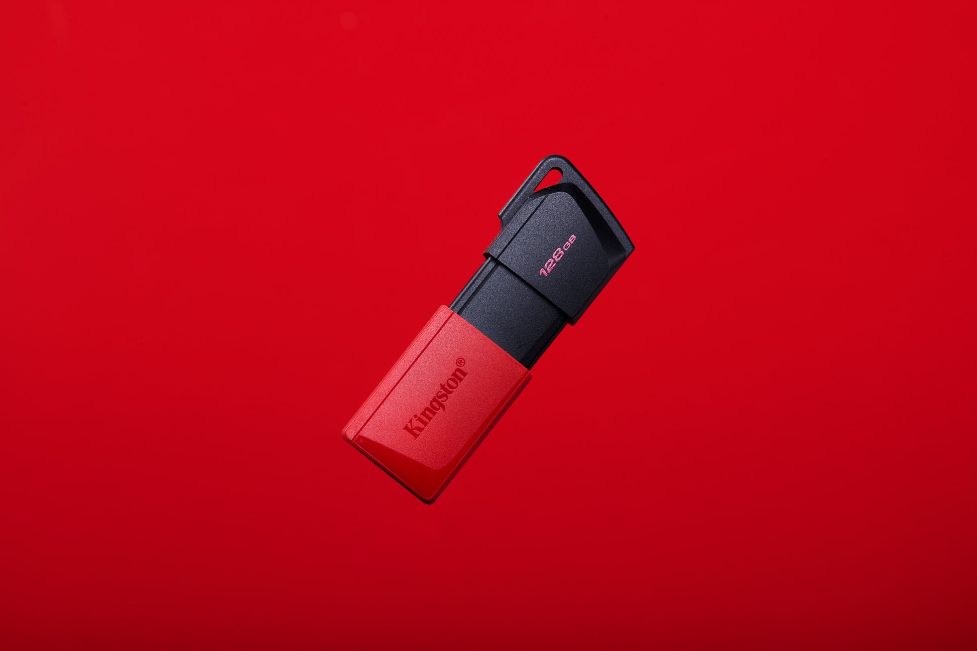 Kingston Technology Kingston DT Exodia M USB-Stick – 128 GB, USB 3.2 Gen 1, Schwarz/Rot