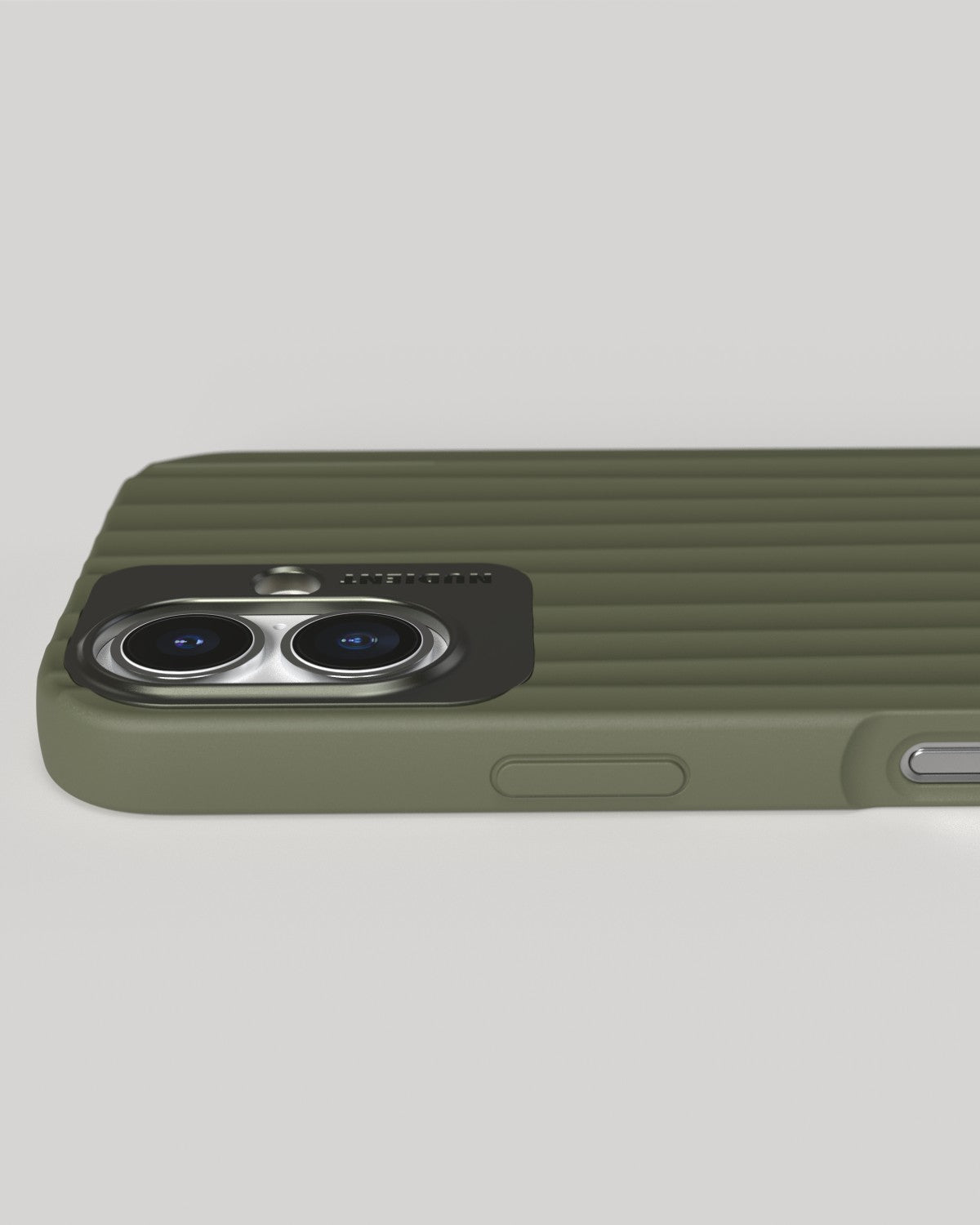 Nudient – Backcover Bold – für Apple iPhone 16 – oliv – Kunststoff – MagSafe-kompatibel