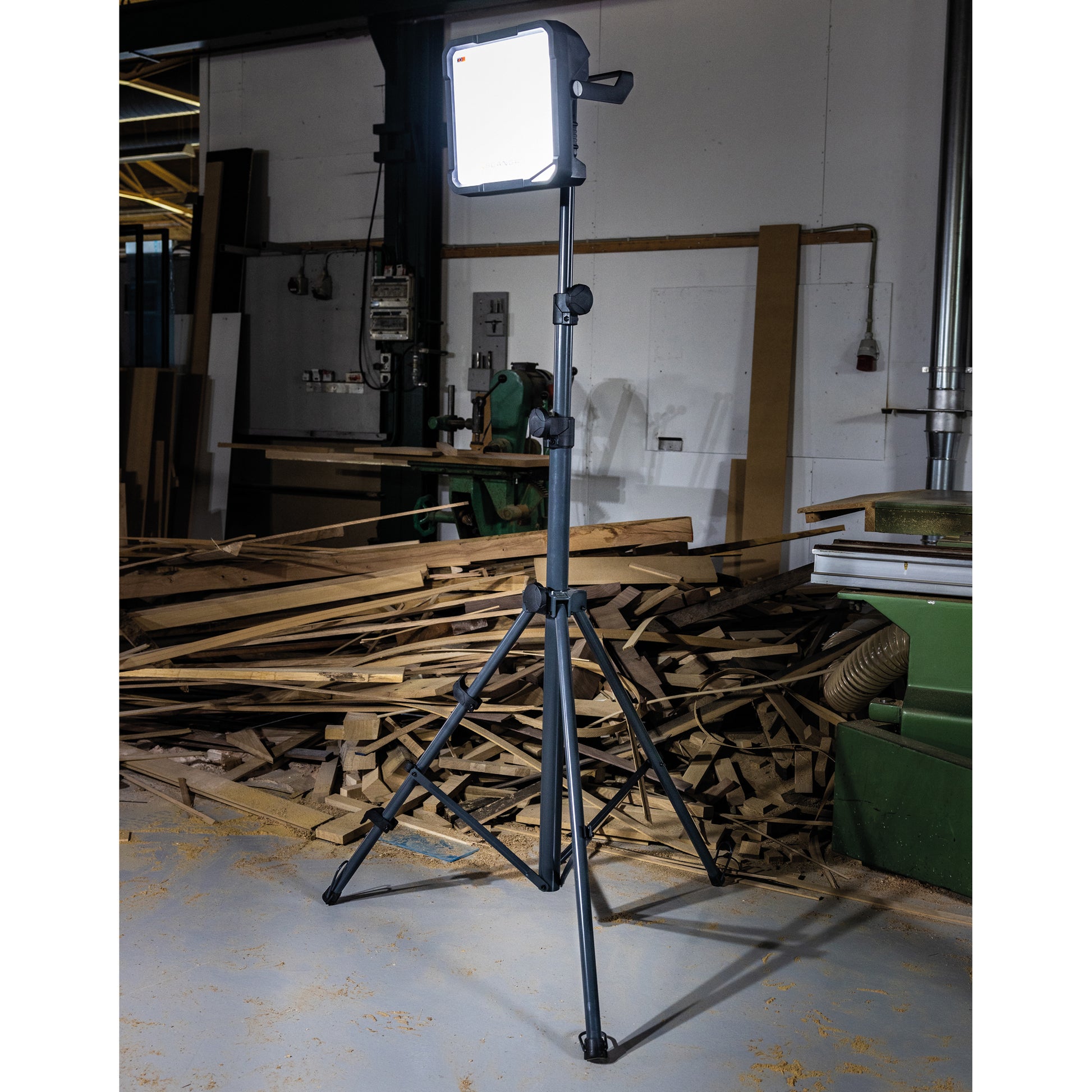 SCANGRIP Akku-Leuchte Vega 4 Connect – 4000 lm, 40 W, 6000 K, dimmbar, IP54, schwarz