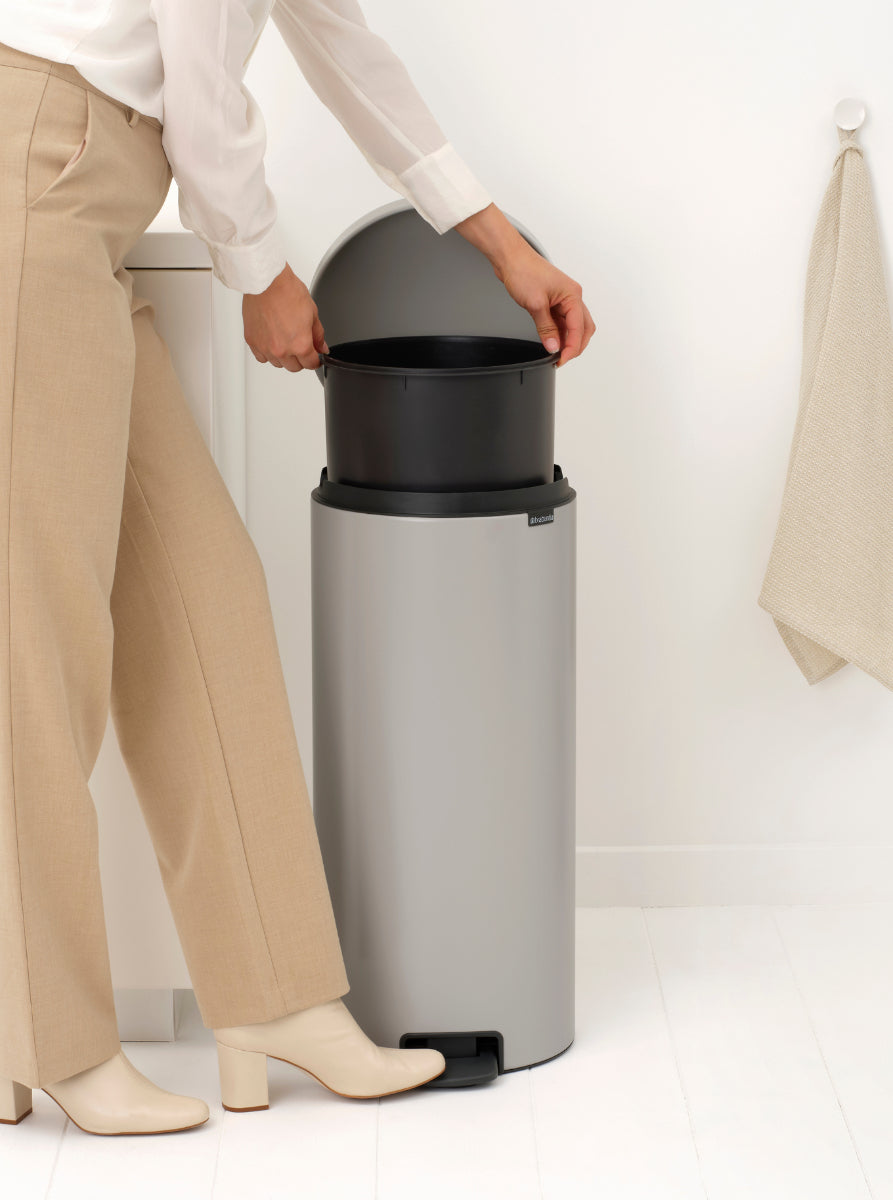 Brabantia NewIcon Treteimer – 30 l – Edelstahl, rund – Soft-Close