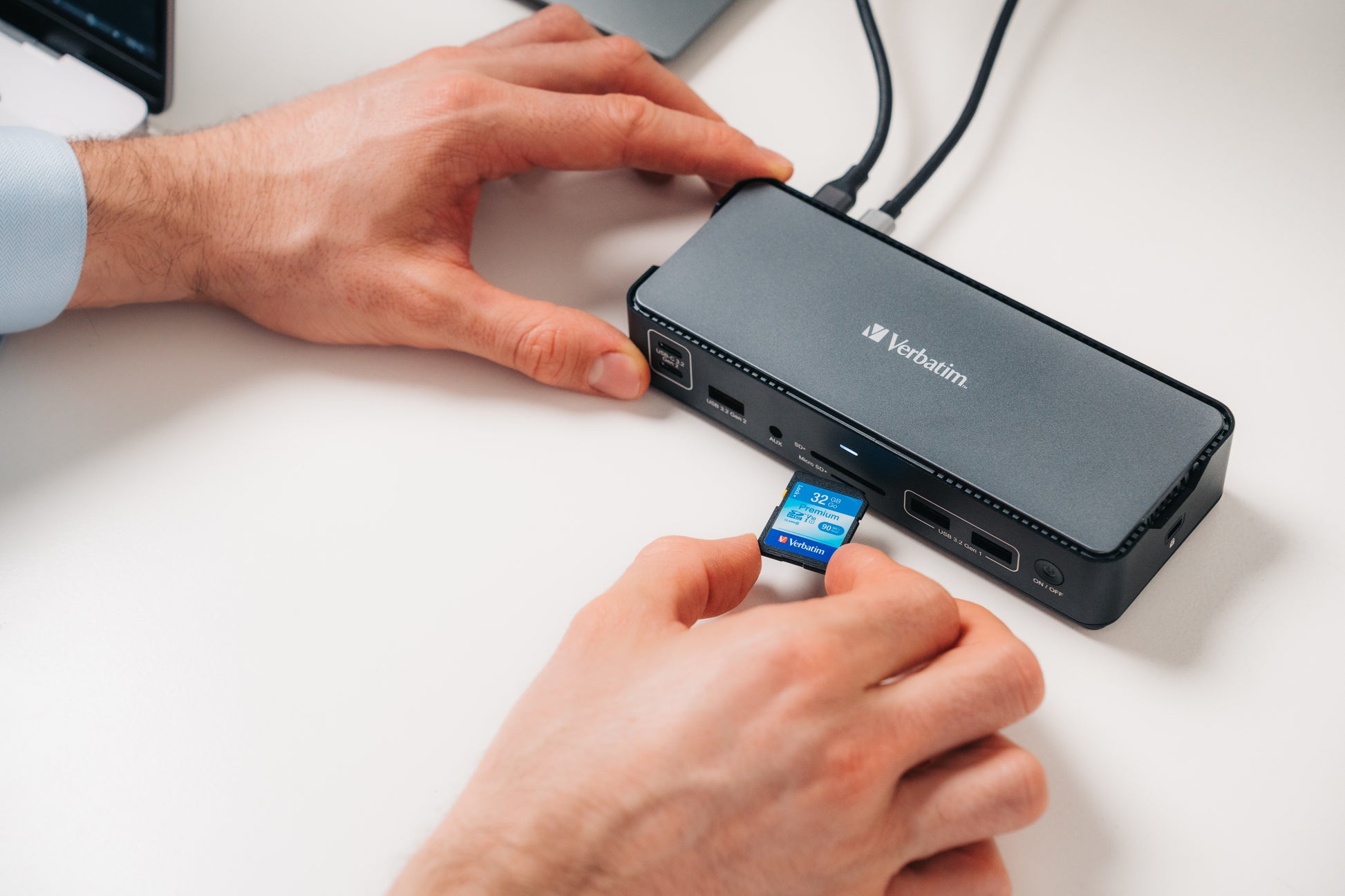 Verbatim CDS-15 Dockingstation – USB-C, 1× DP, 2× HDMI, 4× USB-A, 100 W PD, GbE, 3,5 mm Audio, für Windows/Mac