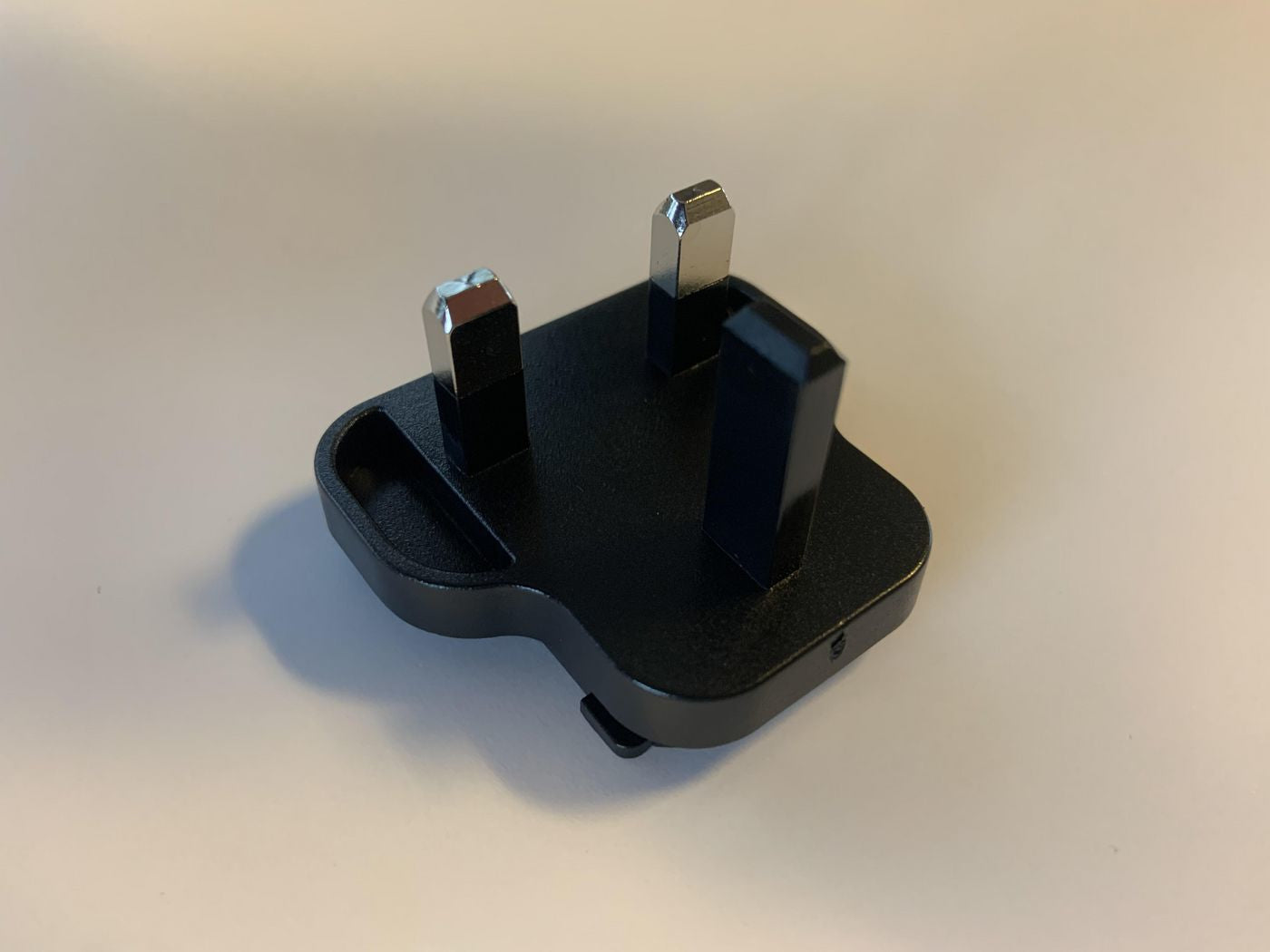 Vivolink VLPSUPLUG-UK Reiseadapter Typ G (VK) – für Vivolink VL120023/VL120010/VL120016 – Schwarz