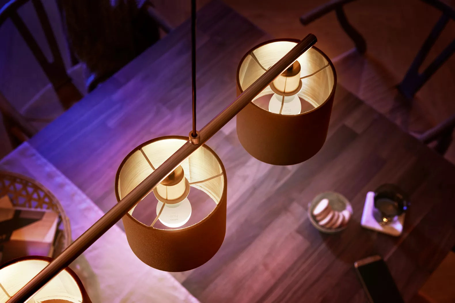Philips by Signify Philips Hue Smart-Leuchtmittel E14 – 470 lm, 2700 K, App-Steuerung, dimmbar