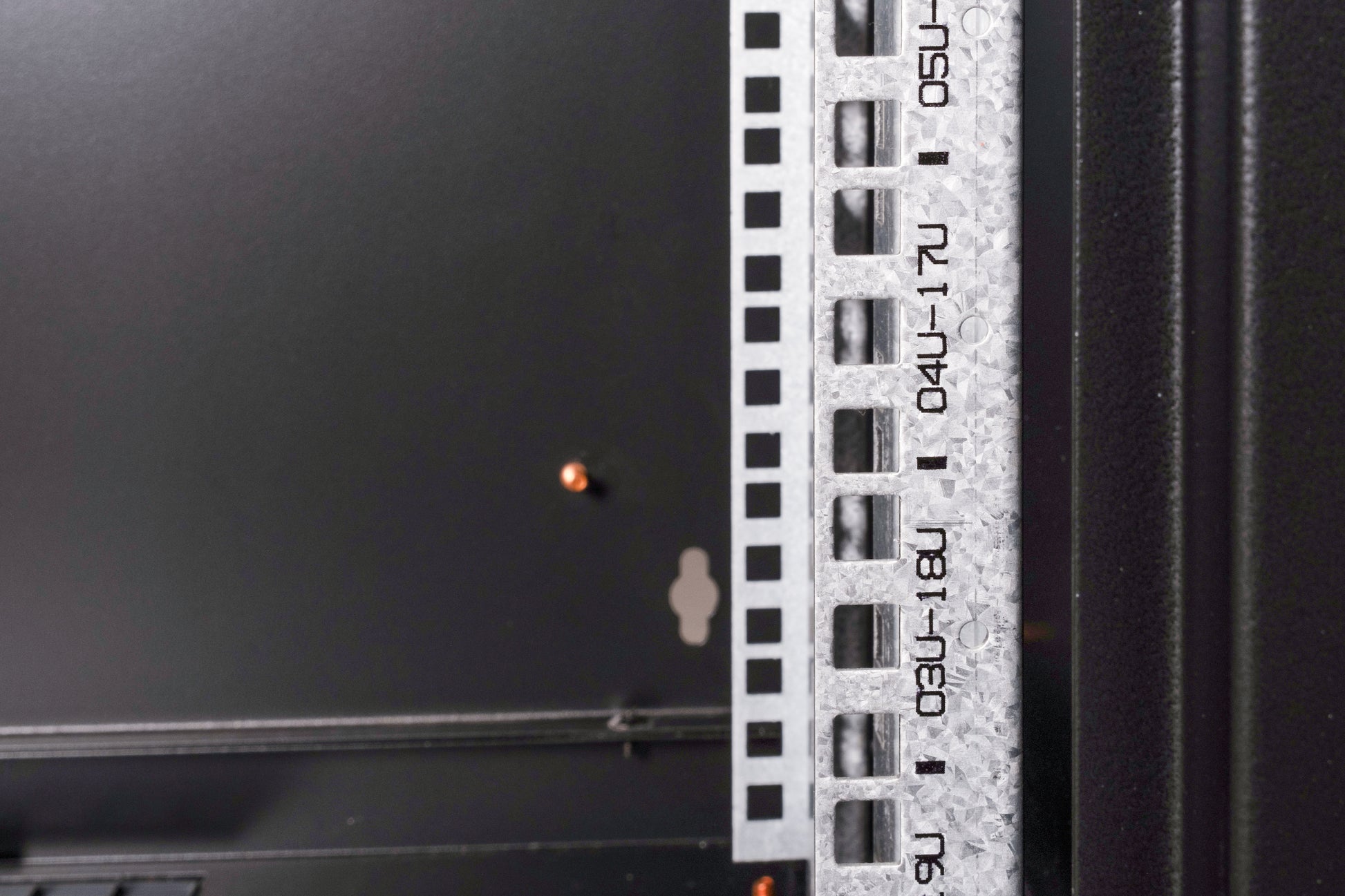 Digitus Unique – 19" Wandverteiler 20U, IP20, abschliessbar, 600 × 450 × 998 mm, schwarz
