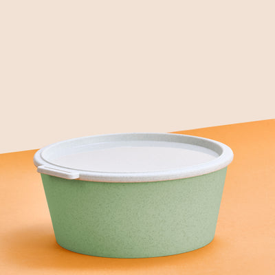 koziol Salatschüssel – 2,2 l, Kunststoff (biozirkulär), Grün, mit Deckel, spülmaschinenfest, mikrowellengeeignet