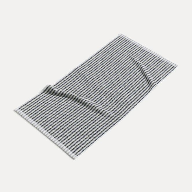 MÖVE Duschtuch Bliss – 67 × 140 cm, Schwarz/Silber, 100% Baumwolle, 490 g/m²