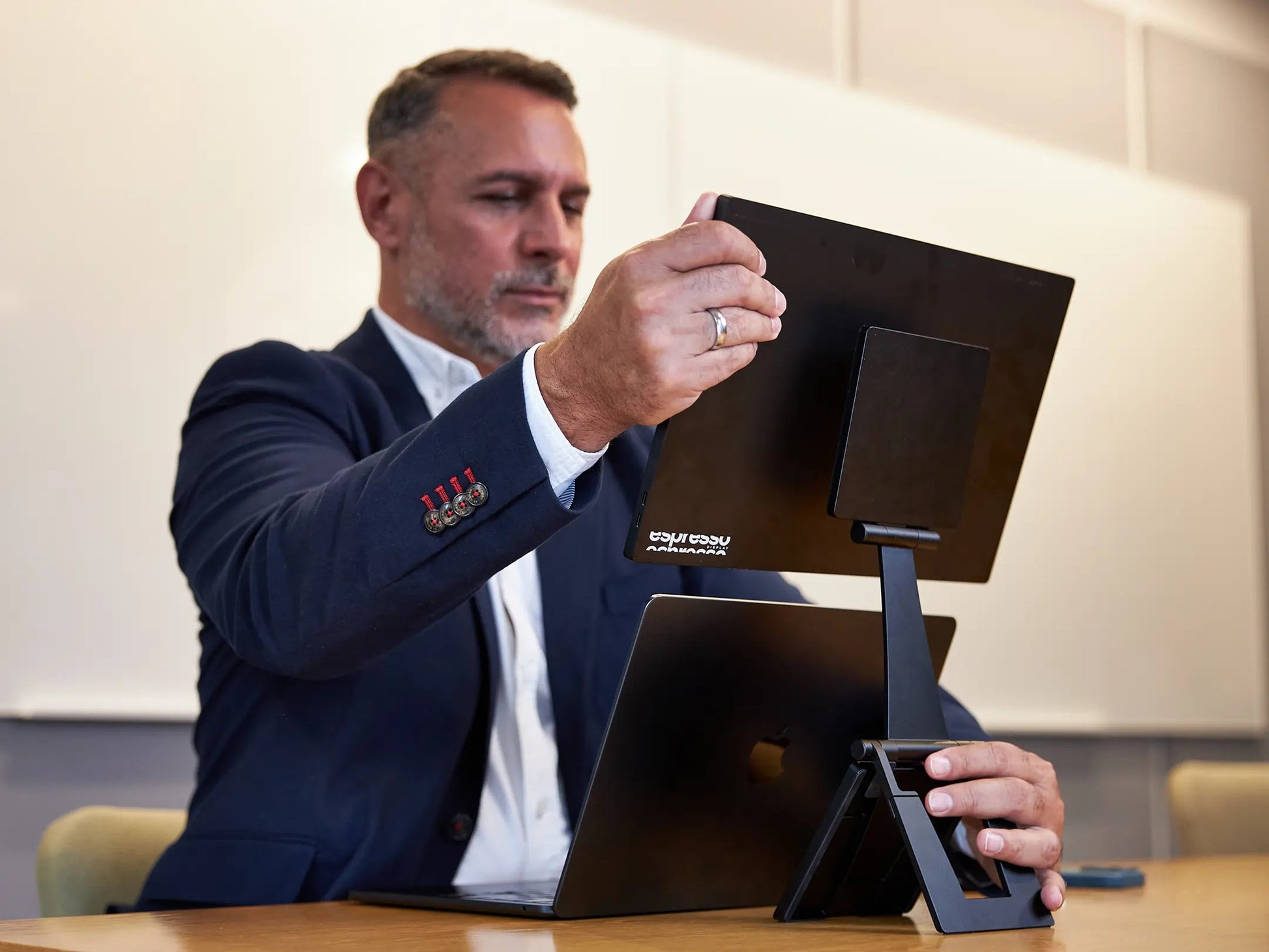 Espresso Displays Pro 15 – 15,6" Touch, 3840 × 2160 (4K), IPS, USB-C 13 W