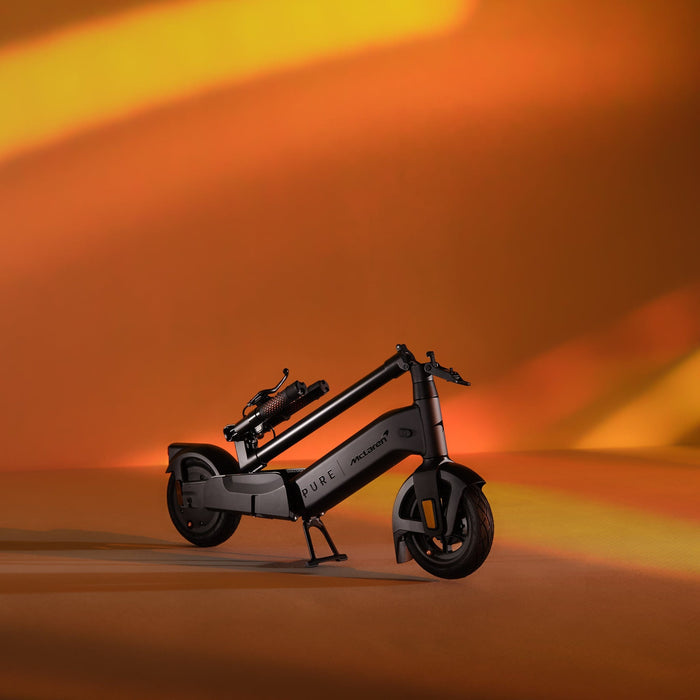 Pure Electric x McLaren – E-Scooter – 500 W, 10", 25 km/h, Reichweite bis 40 km, 432 Wh, schwarz