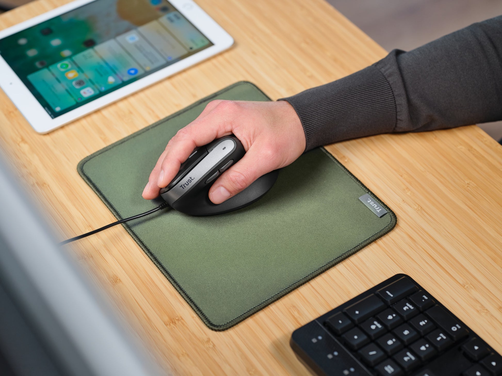 Trust Bayo II Ergonomisch – Vertikale Maus – Kabelgebunden (USB-A), Rechts, Schwarz