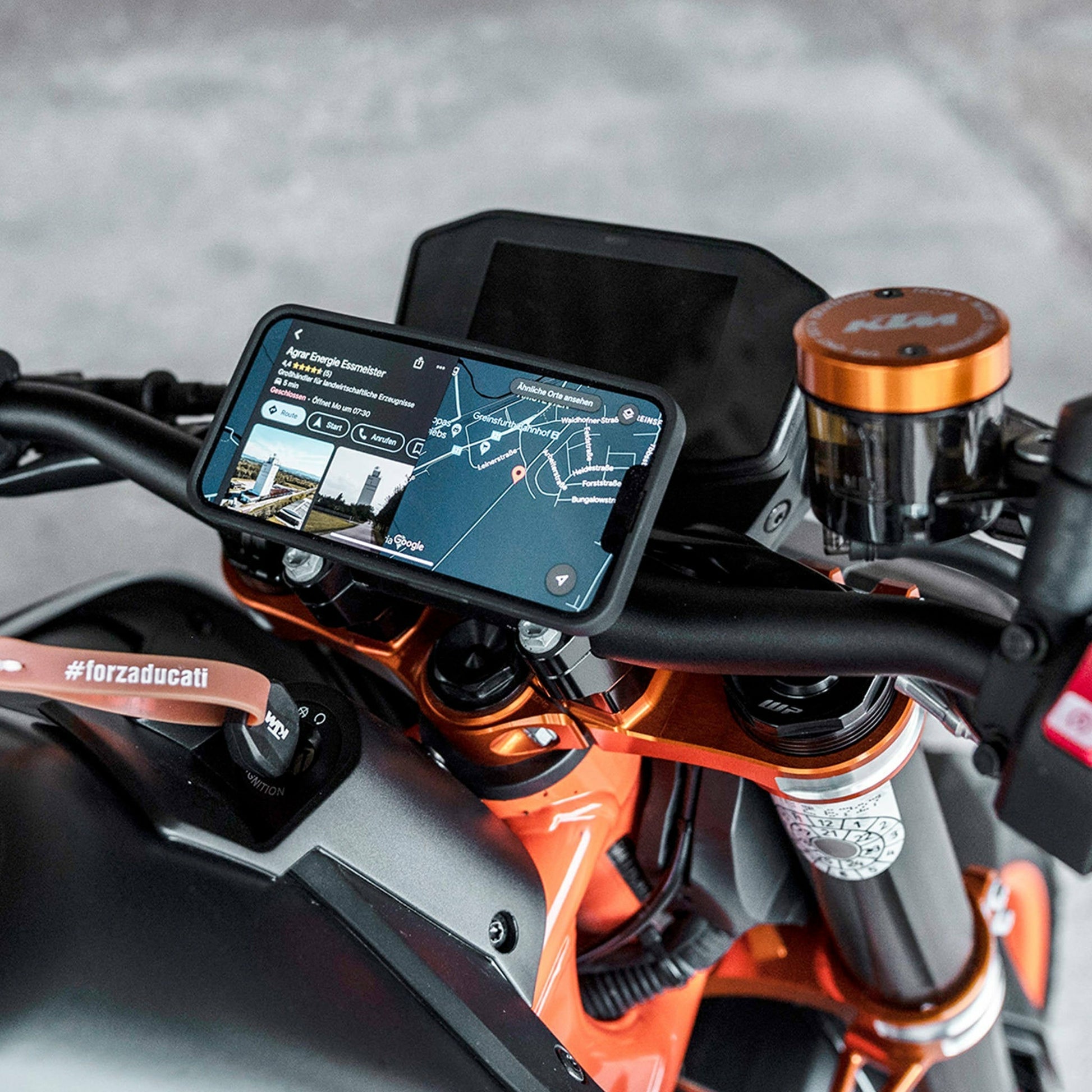 SP Connect Backcover – für Apple iPhone 17 Pro – MagSafe, Kunststoff, schwarz, Armband, Fahrradhalterung