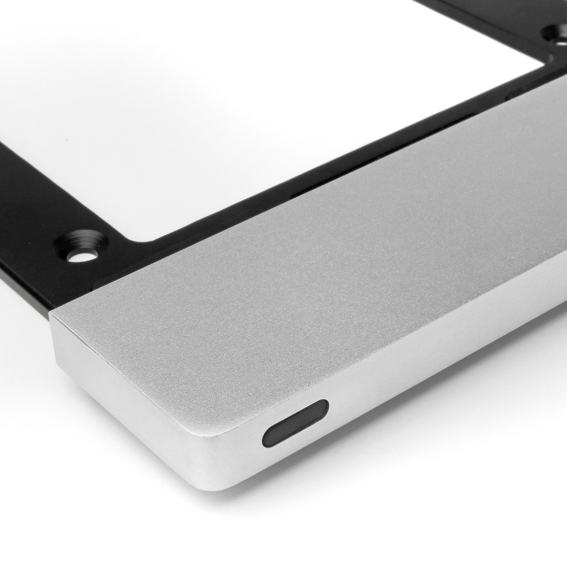 Smart Things Tablet-Wandhalterung – für iPad mini 8,3" (6. Gen.), abschliessbar, inkl. 2 Schlüssel – Silber