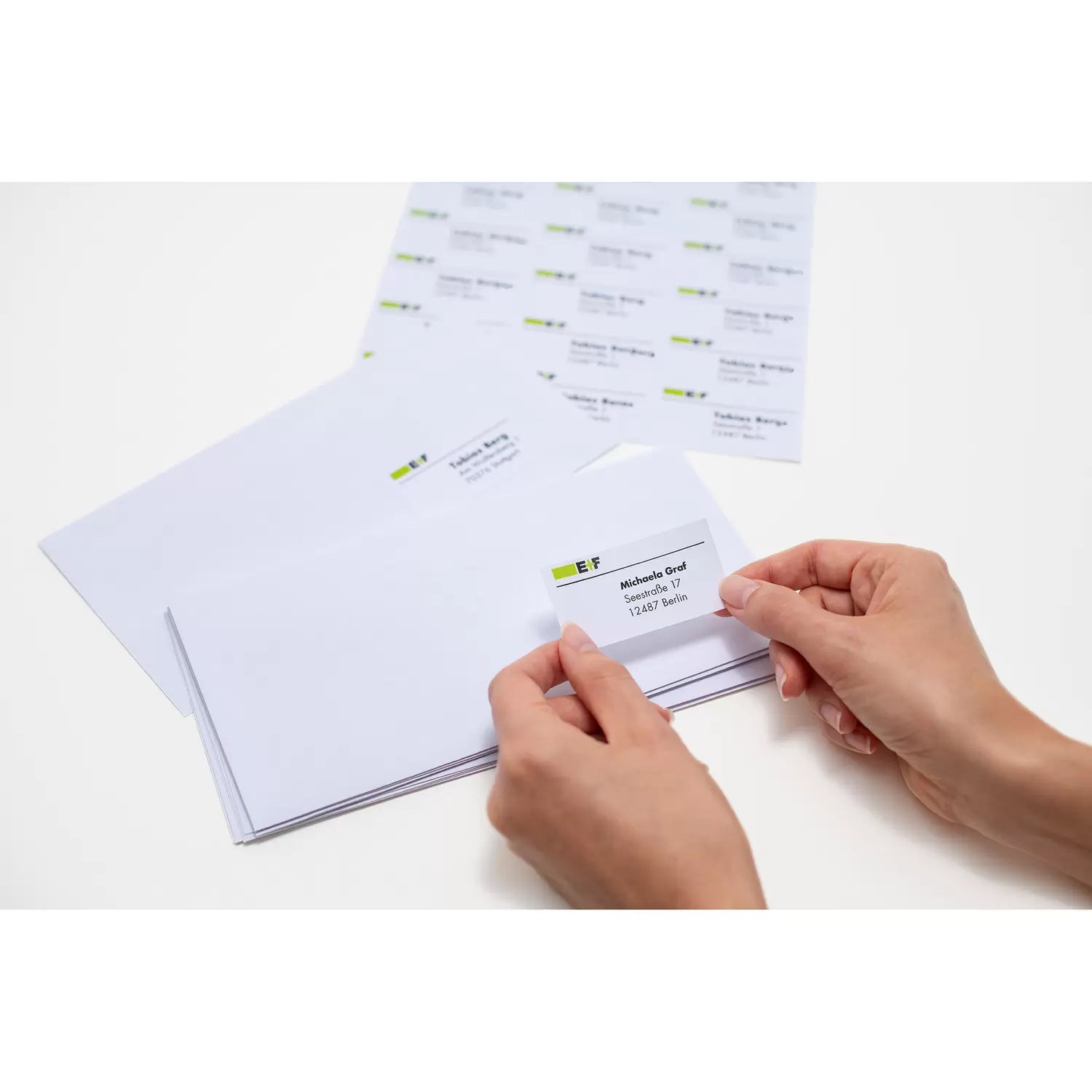 HERMA Schuletiketten – 24 × 24 mm, Abgerundete Ecken, 768 Stk, 32 Bogen, Papier, Permanent Haftend