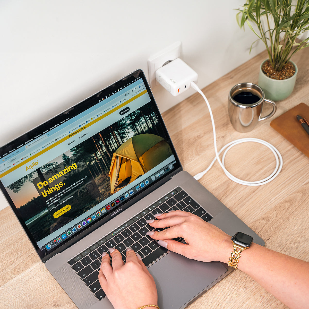 Aqiila USB-C auf USB-C Kabel – USB 2.0 (480 Mbit/s) – 2 m – PD 60 W – Silikonmantel – Weiss
