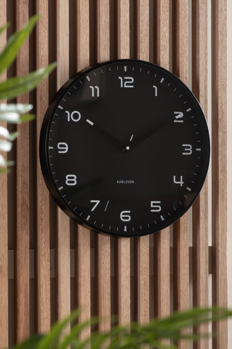 Karlsson Wanduhr Orgullo, Schwarz, Aluminium