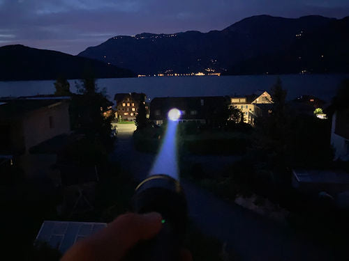 Nordride Taschenlampe Ranger – 1100 lm, 1000 m, IP65, USB-C Akku, 3 Stufen – Schwarz