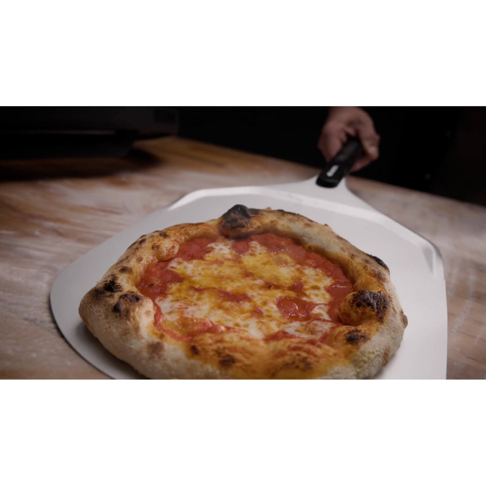 Ariete Pizzaofen ARI-3901 – 1 Pizza, 32 × 32 cm, 2200 W – rot/silber
