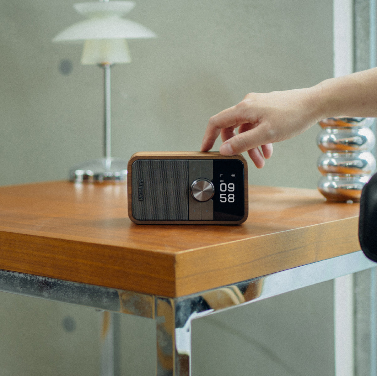 Sangean DDR-8 – DAB+/UKW-Tischradio, Bluetooth – Nussbaum
