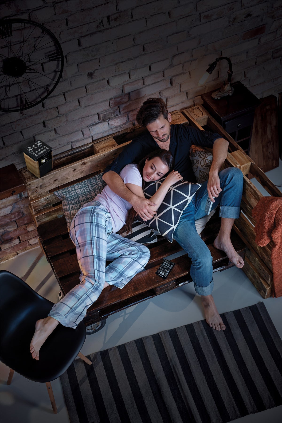 Lenco PDR-060WD – DAB-/Internetradio – Tischradio – DAB+, UKW, USB, Bluetooth – Schwarz