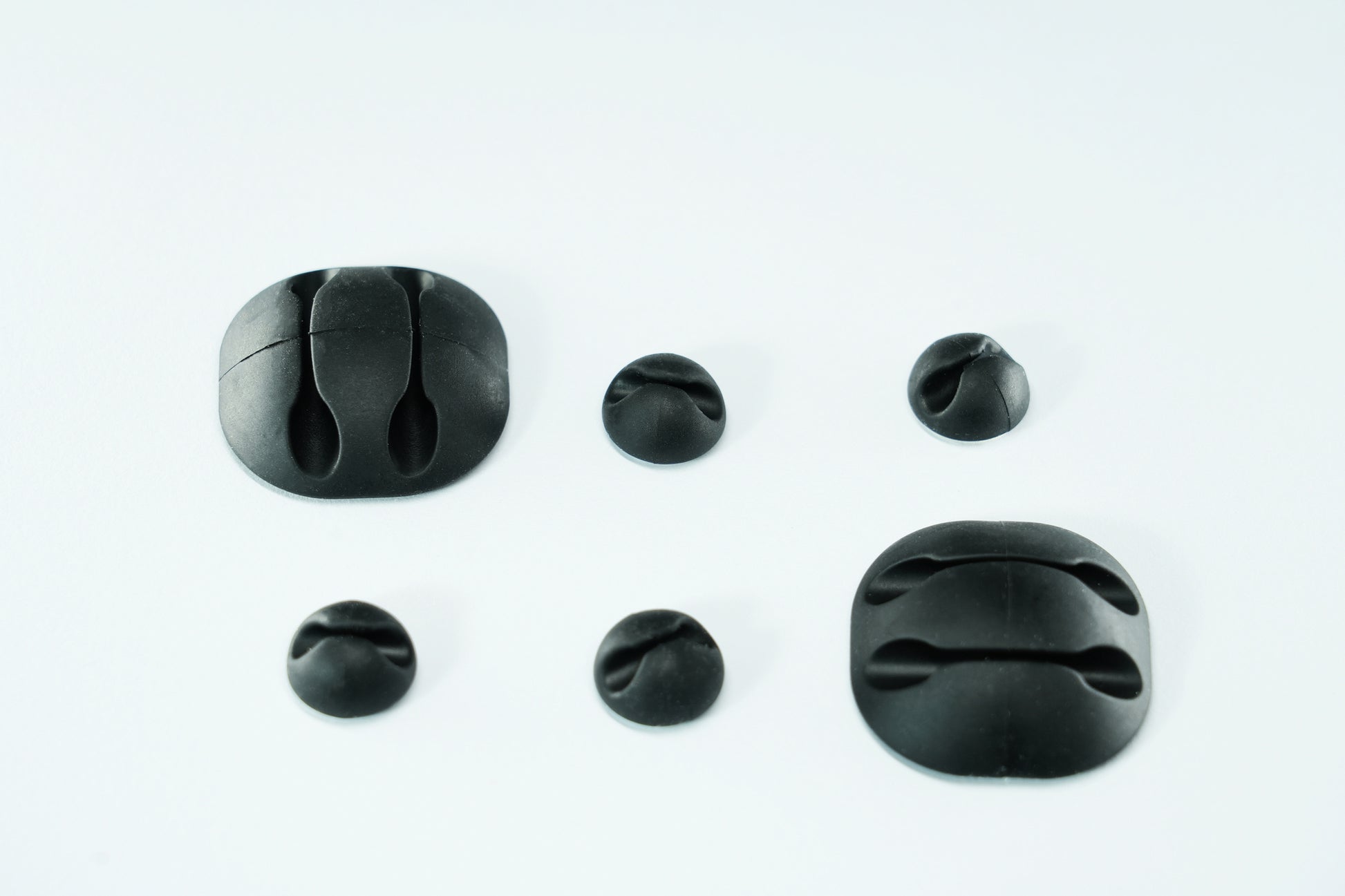 M. Schönenberger Kabelhalter, Universal, 2×Ø 35 mm + 4×Ø 15 mm, 6er-Pack – Schwarz