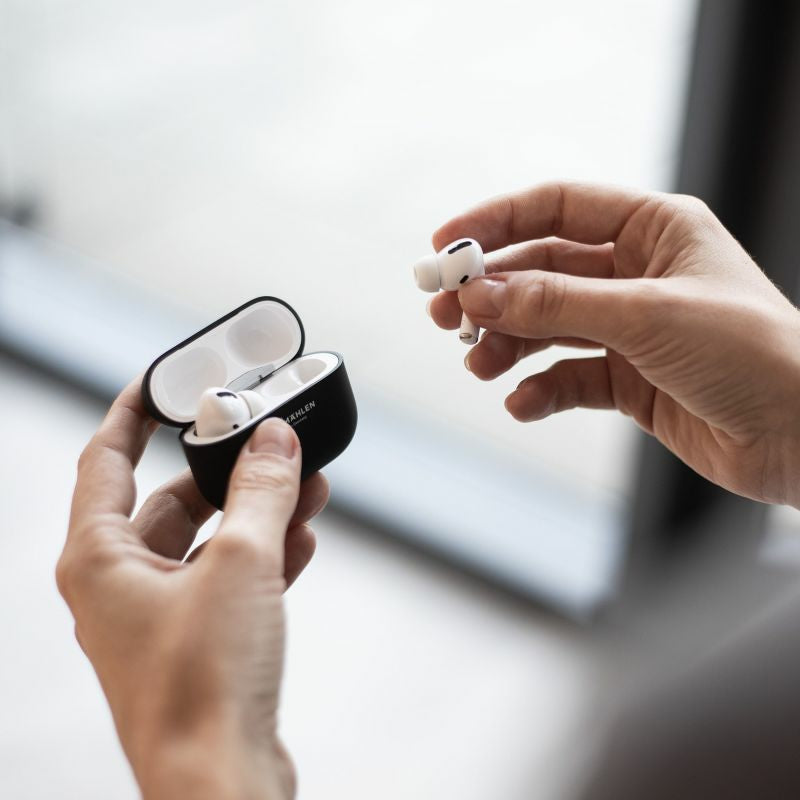 Vonmählen Thin Case – Schutzhülle – für Apple AirPods (2. Generation) – Hellgrau – Kabelloses Laden