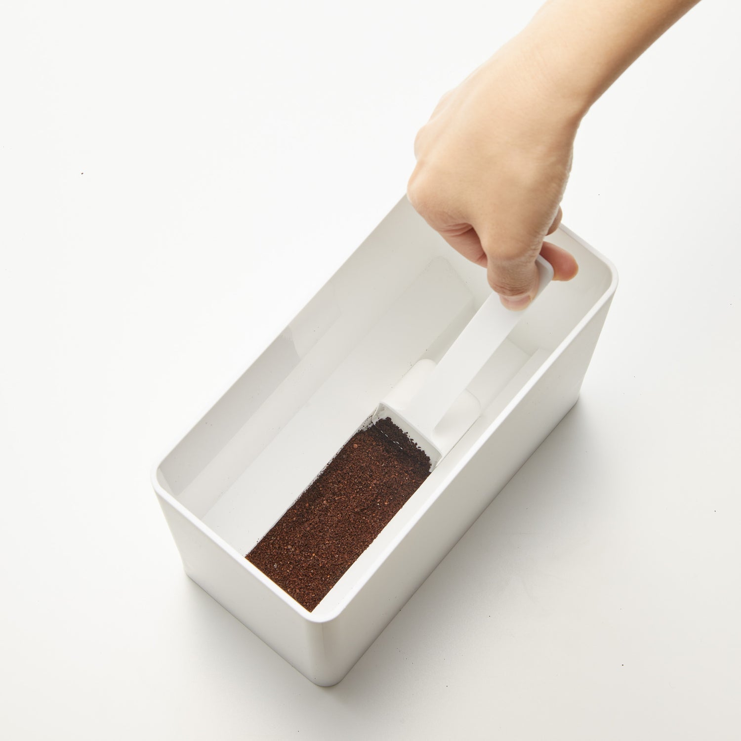 Yamazaki Vorratsdose 1,6 l, 18,4 × 9,2 × 15,4 cm, Polypropylen (PP)/Silikon, Weiss