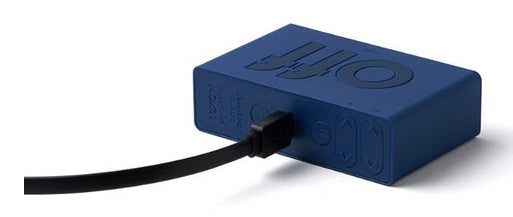 Lexon Flip Mini Wecker – digital – 8 × 2,3 × 4,9 cm, grün, Schlummerfunktion, Datum
