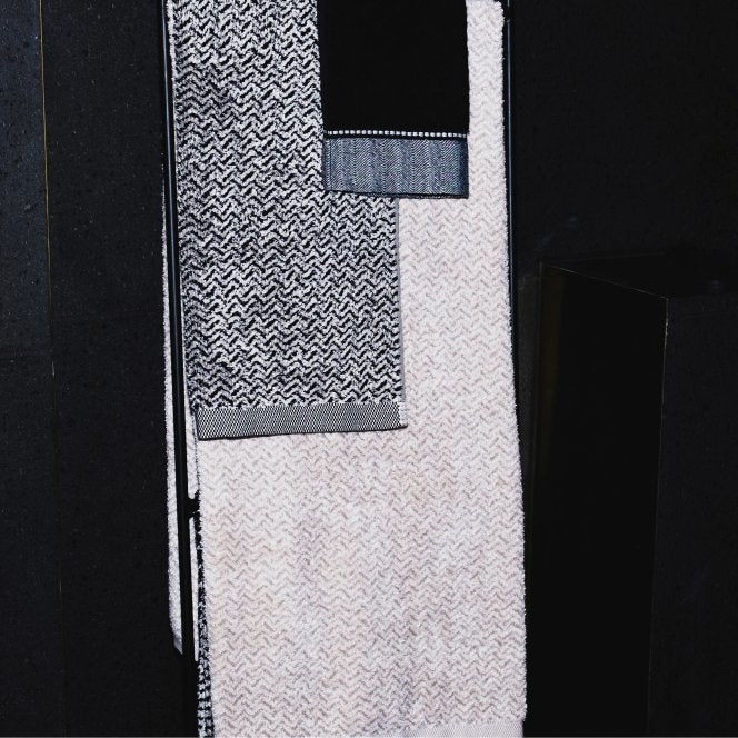 Möve Handtuch Brooklyn – 80×150 cm, 85% Baumwolle/10% Viskose/Leinen, 600 g/m², Schwarz