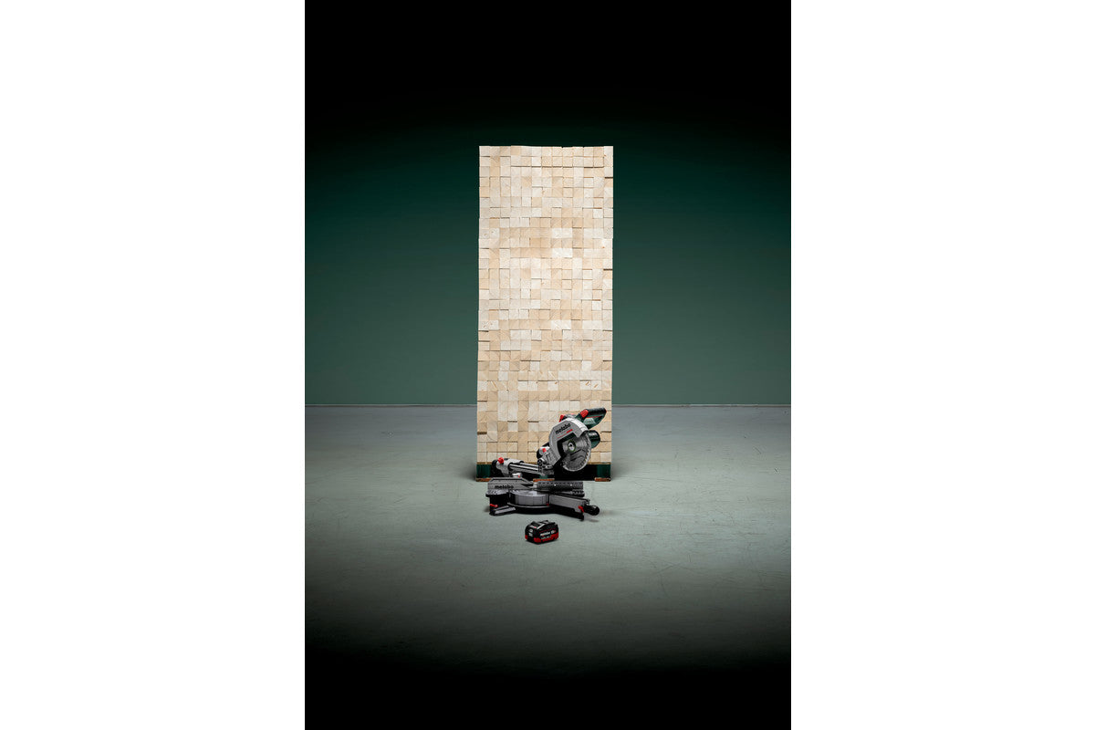 Metabo Kapp- und Gehrungssäge KGS 18 LTX BL 216 – 18 V (CAS) – Ø 216 mm – Solo – Brushless