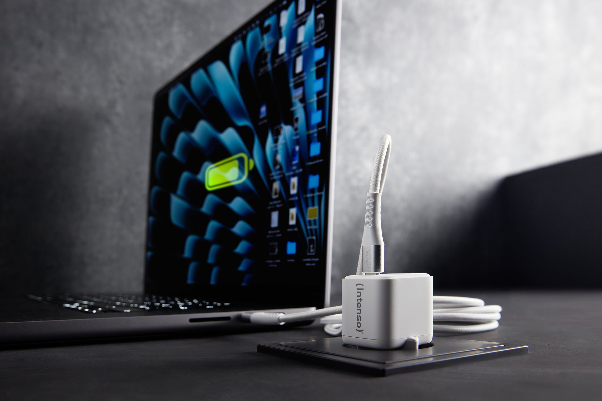 Intenso W30C USB-Ladegerät 30 W – USB-C×1 – PD 3.0, PPS, QC 4.0, GaN – EU-Stecker (Typ C) – Weiss
