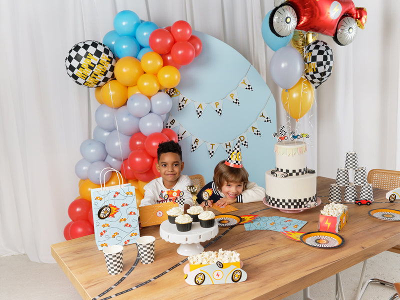 PartyDeco Geschenktasche Autos – 180 × 250 × 105 mm – 1 Stk.