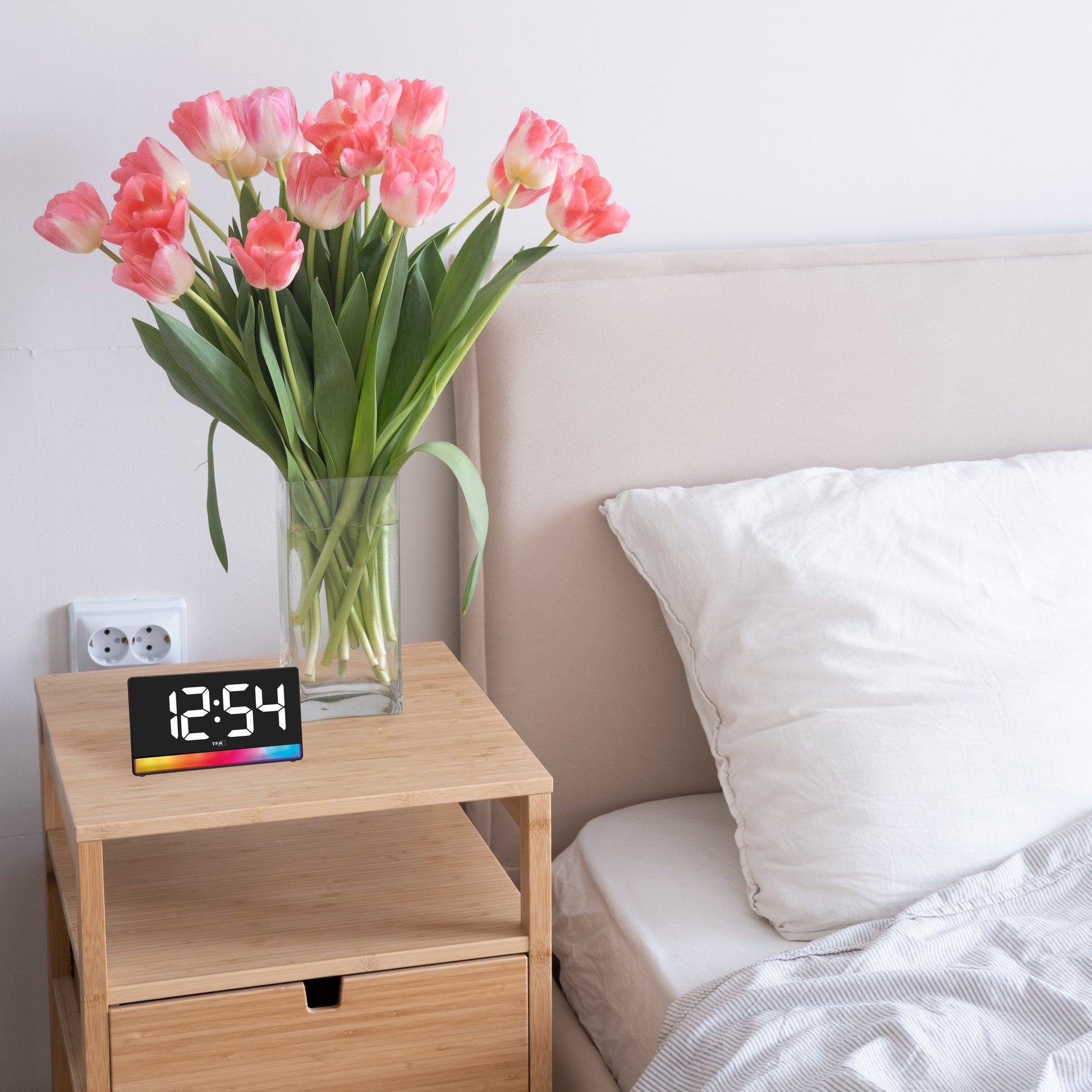 TFA-Dostmann TFA Dostmann Digitalwecker – Snooze, USB, 17,4 × 9,6 × 4,8 cm, Schwarz
