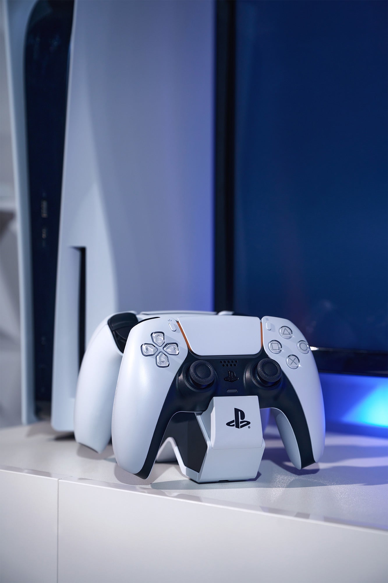 PowerA Doppelladestation 1522855 – lädt 2 DualSense-Controller, mit AC-Netzadapter – für PlayStation 5