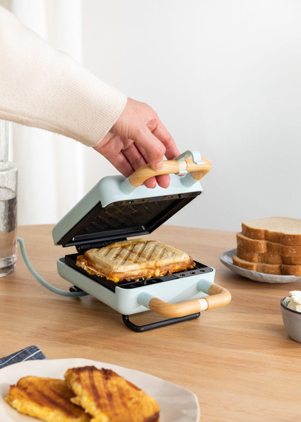 CREATE Ersatzteller 213864 – Eckig, Metall, Teflonbeschichtet – für Waffeleisen 2in1 Compact, 2 Stk., Schwarz