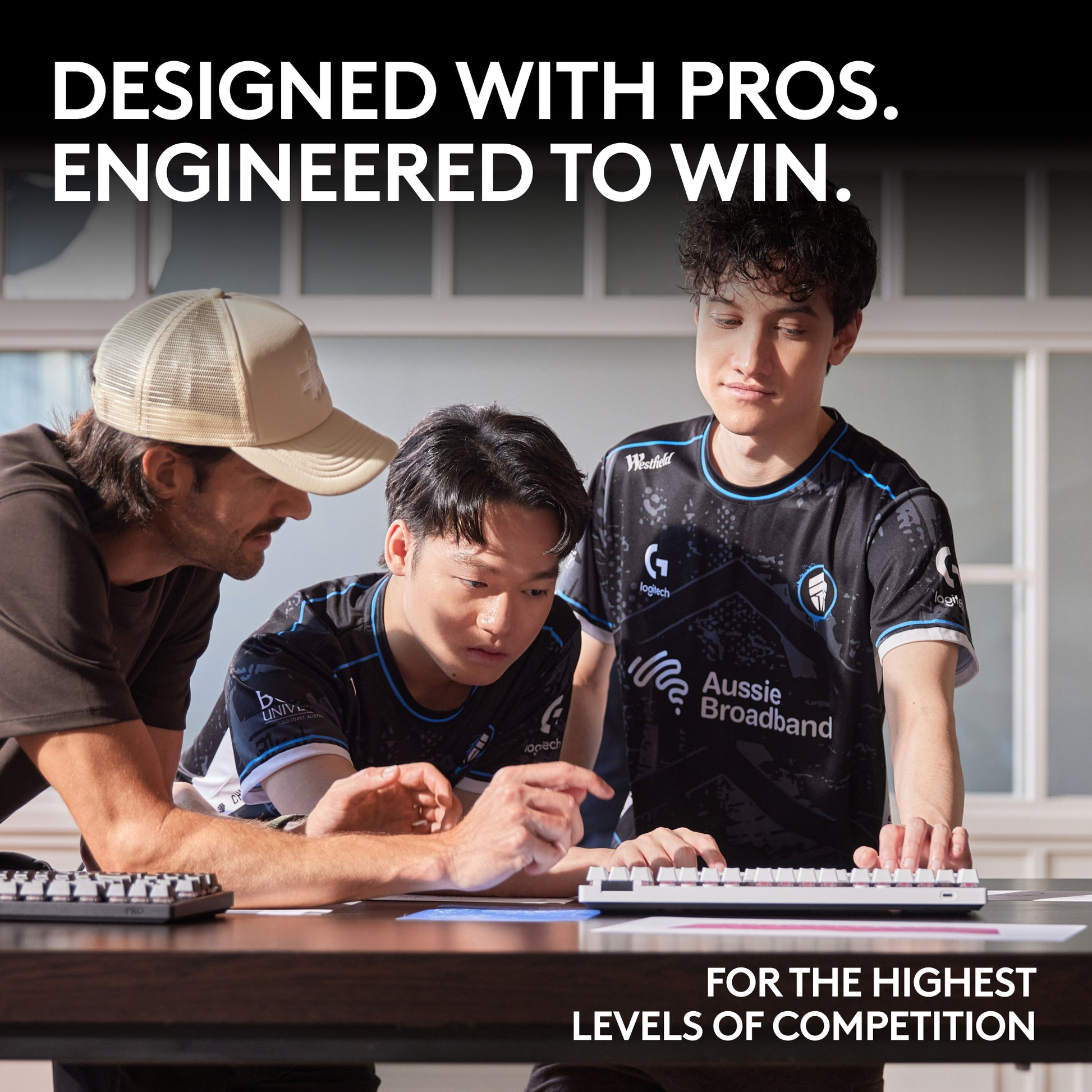 Logitech G PRO X TKL – Tastatur – Mechanisch, RGB – Bluetooth & 2,4 GHz USB-A (Empfänger) – QWERTZ (CH) – Schwarz