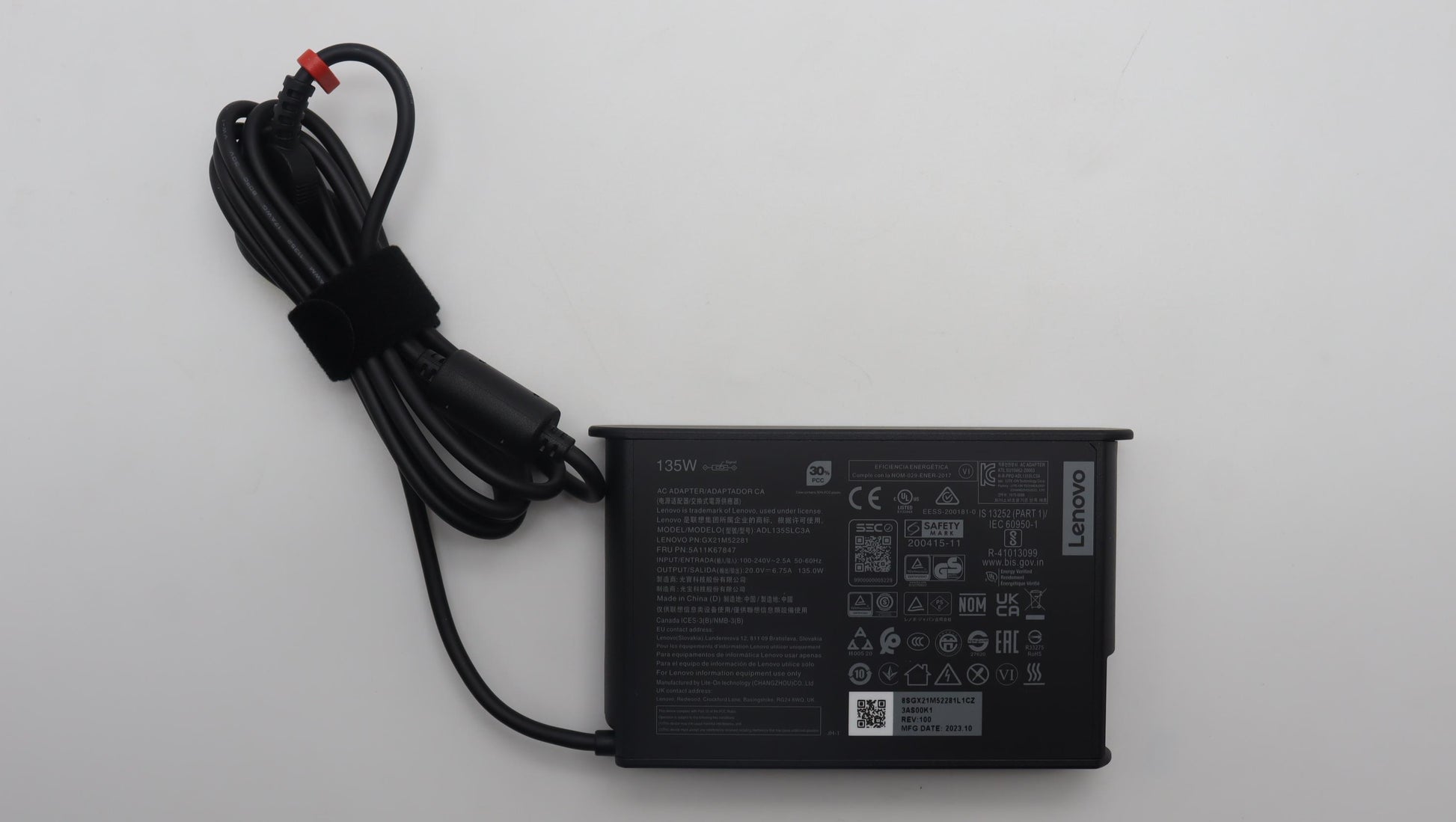 Lenovo 5A11K67847 Netzteil 135 W – AC‑DC, 20 V – für Lenovo ThinkPad – schwarz