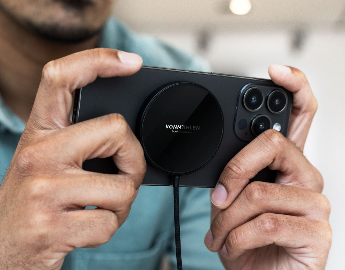 Vonmählen Aura Mini Ladegerät – 15 W, 1× USB-C, Qi, mit Kabel (1,5 m) – für iPhone ab Reihe 12