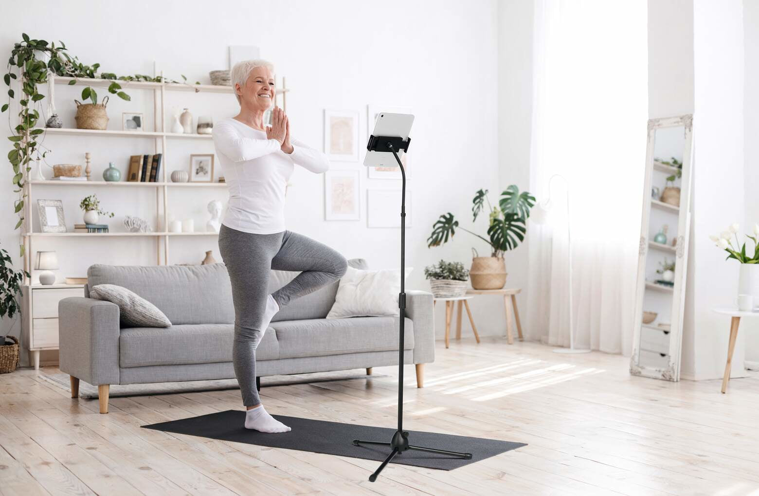 Durable Tablet-Bodenständer – höhenverstellbar, 360° drehbar – Metall/Kunststoff, schwarz – TWIST FLOOR