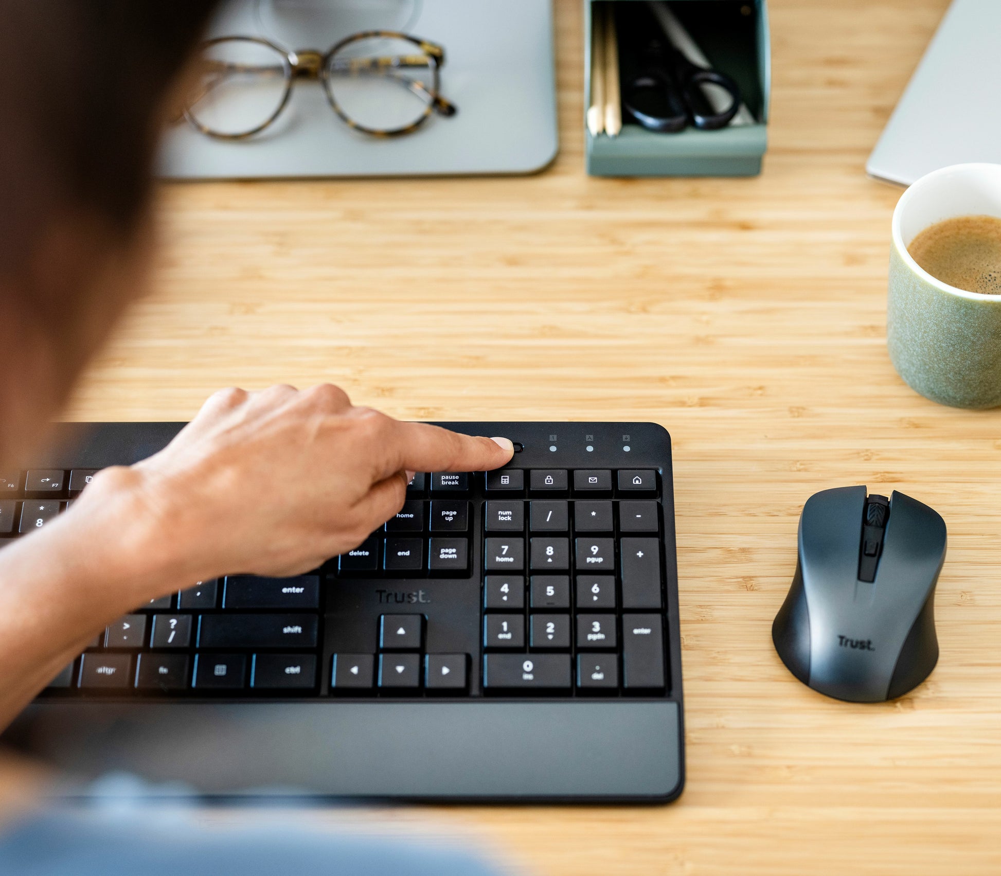 Trust Trezo – Tastatur, kabellos (2,4 GHz), CH-Layout (DE-CH) – für Windows, macOS & Chrome OS
