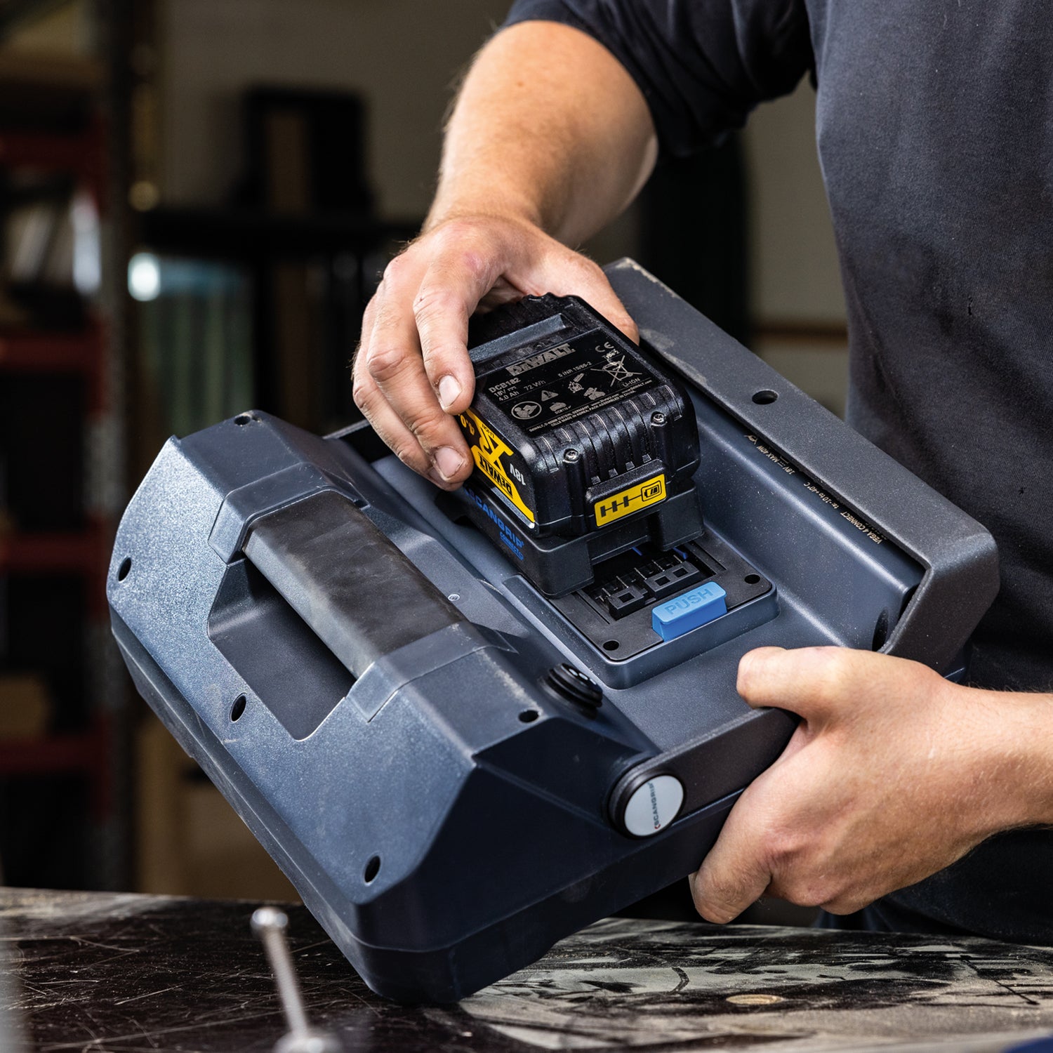 SCANGRIP Akku-Leuchte Vega 4 Connect – 4000 lm, 40 W, 6000 K, dimmbar, IP54, schwarz