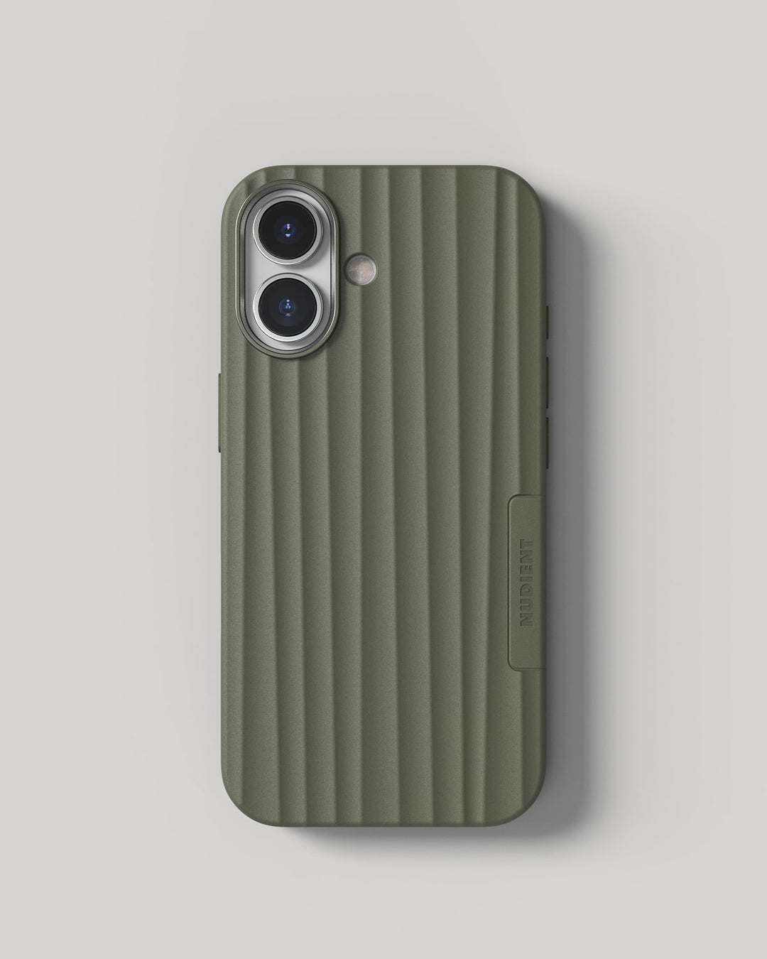 Nudient – Backcover Bold – für Apple iPhone 17 – oliv – MagSafe-kompatibel