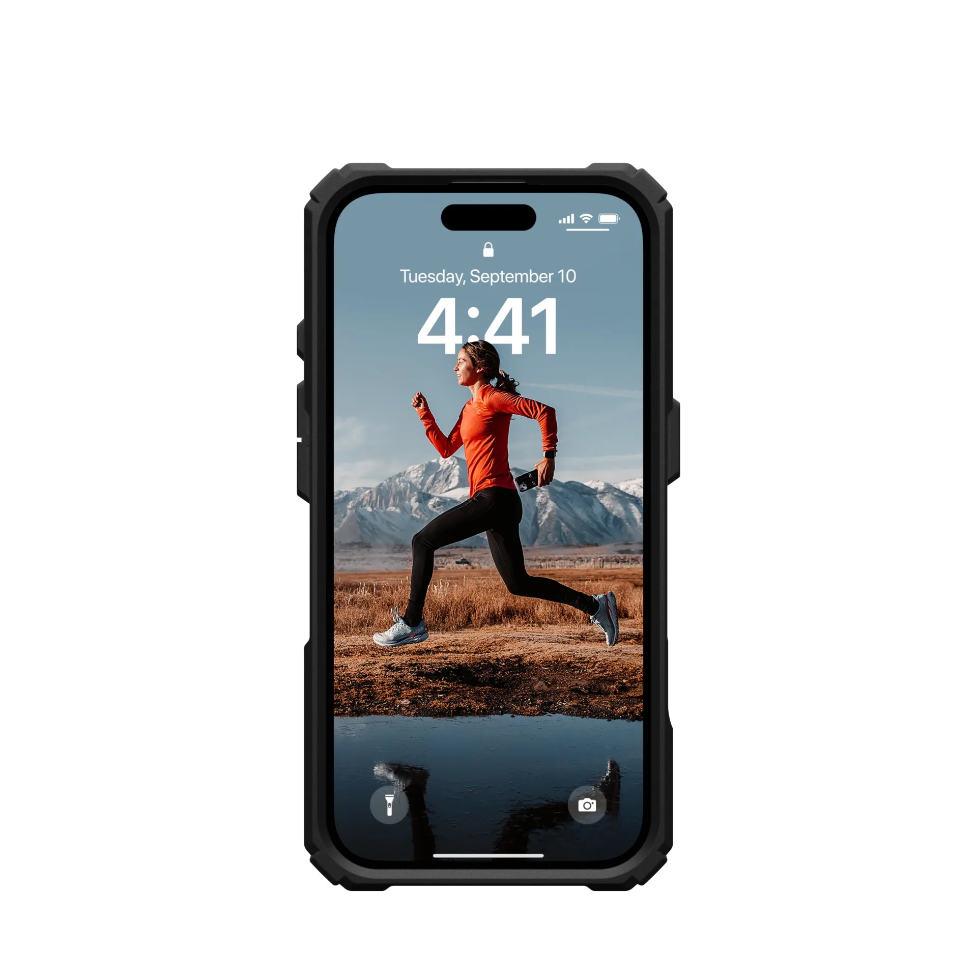 Urban Armor Gear Backcover – für Apple iPhone 16 – schwarz/orange – MagSafe-kompatibel