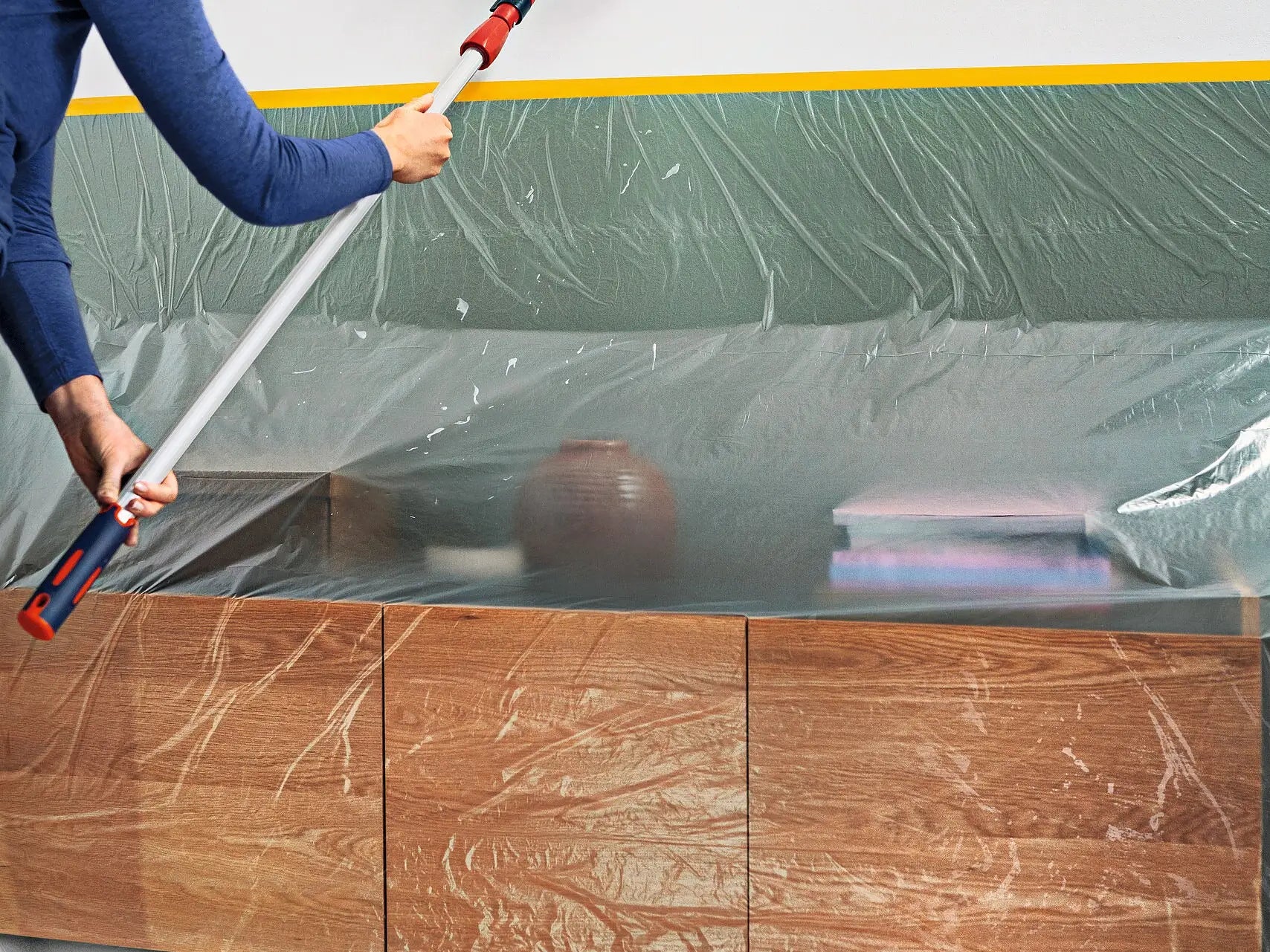 TESA Abdeckfolie mit Band Perfect+, transparent – 550 mm × 33 m