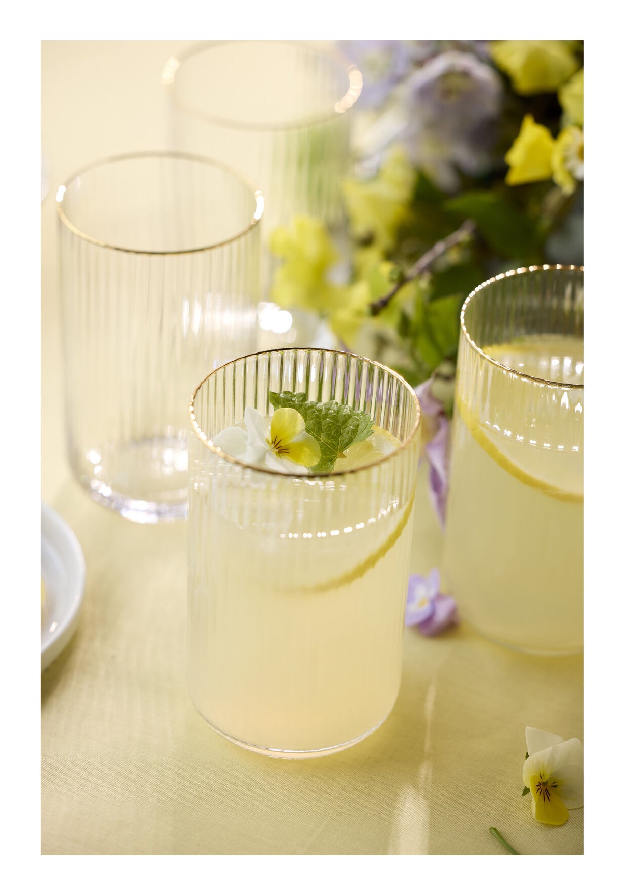 Lyngby Glas Trinkglas Palermo Gold – 4er Set, 500 ml, Ø 7,5 cm, Glas, Gold