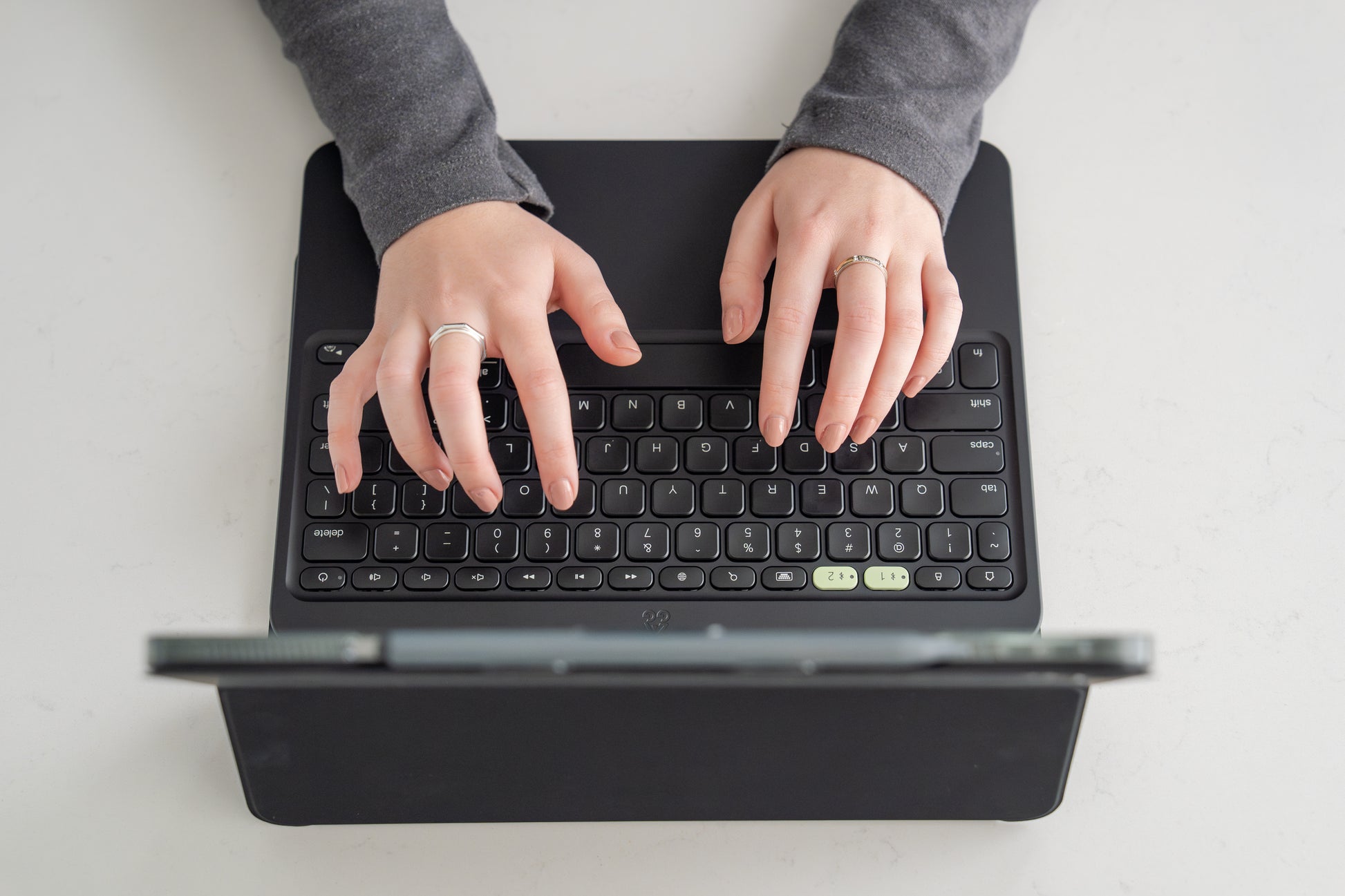ZAGG ProKeys 2 – Tastatur, kabellos (Bluetooth), CH-Layout (DE-CH), Scherenmechanik – für iPad Pro 11"